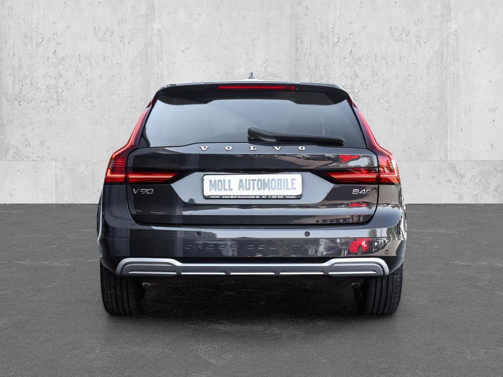 Volvo V90 Cross Country