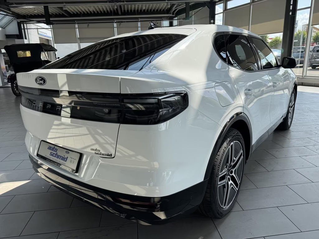 Ford Capri AWD Premium