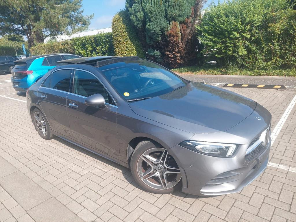 Mercedes-Benz A-Klasse A 200 AMG Line A 200 d