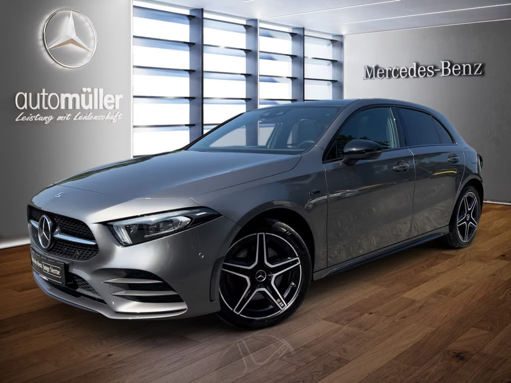 Mercedes-Benz A-Klasse A 250 AMG Line A 250 e