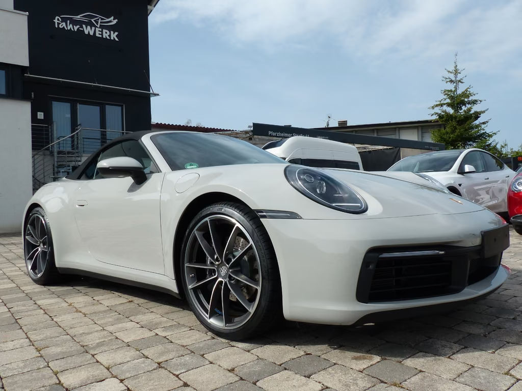 Porsche 911