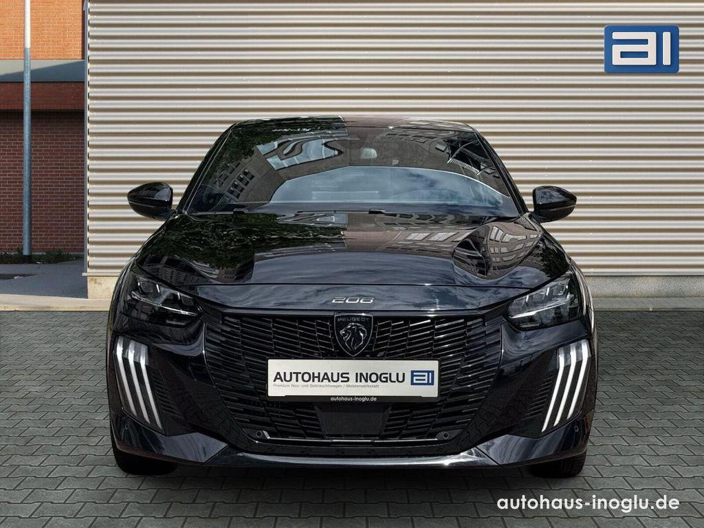 Peugeot e-208