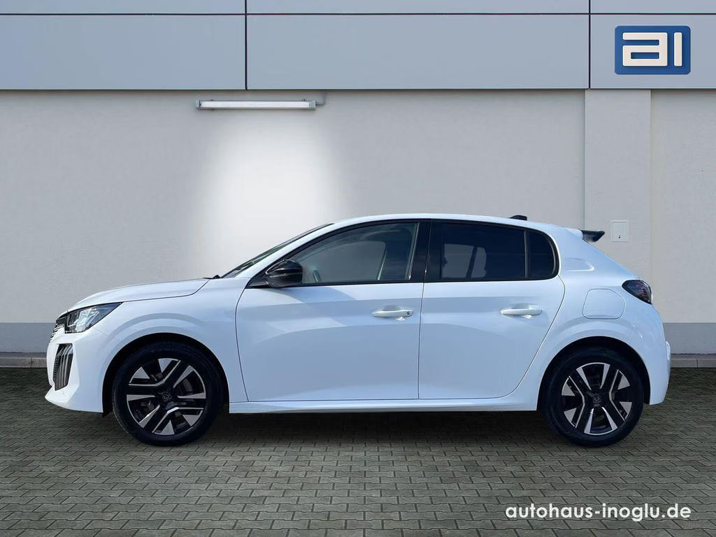 Peugeot e-208