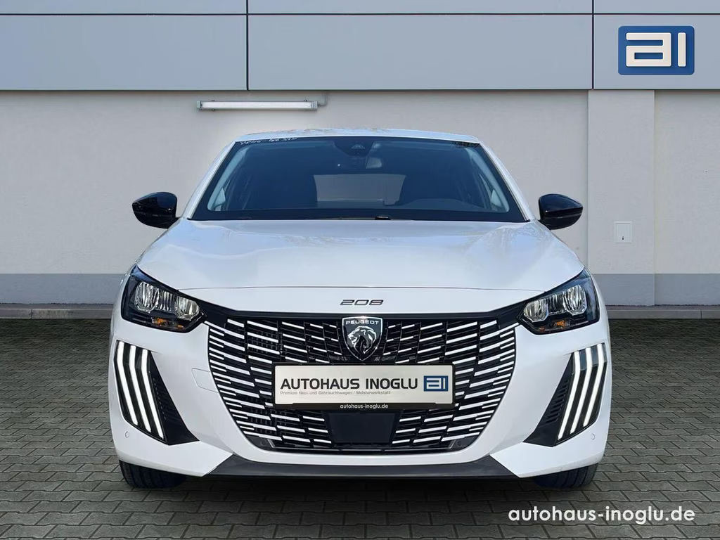 Peugeot e-208