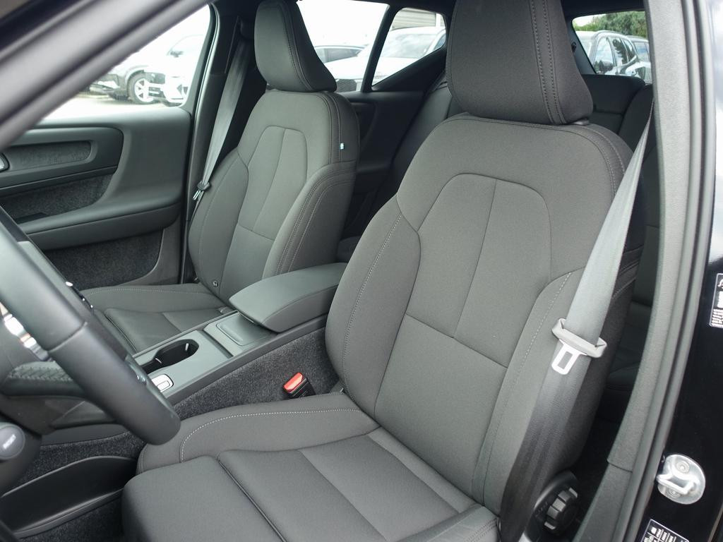 Volvo EX40