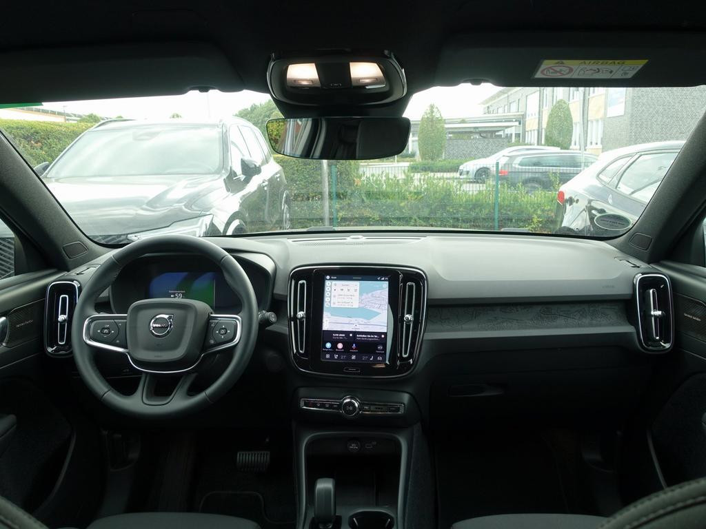 Volvo EX40