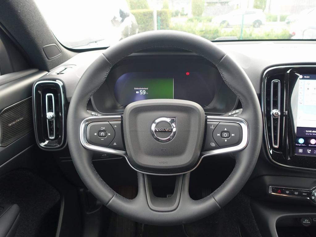 Volvo EX40