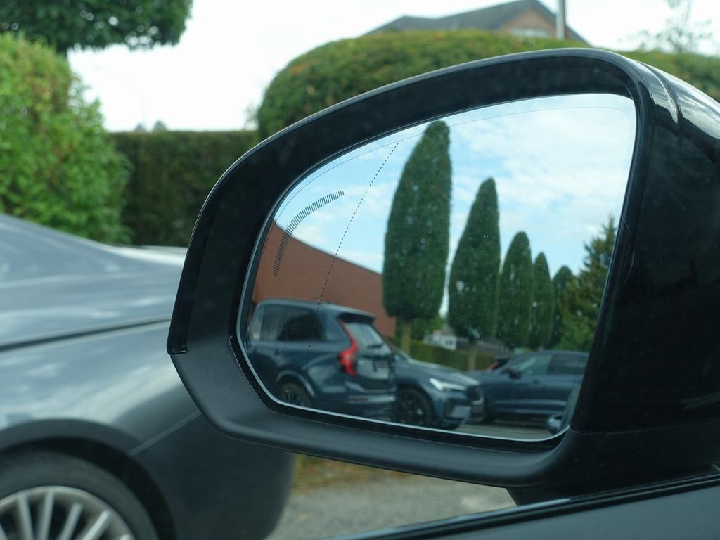 Volvo EX40