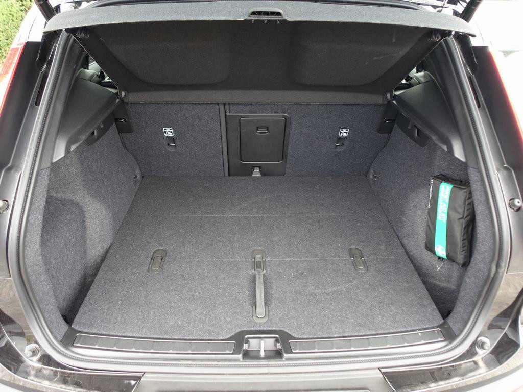 Volvo EX40