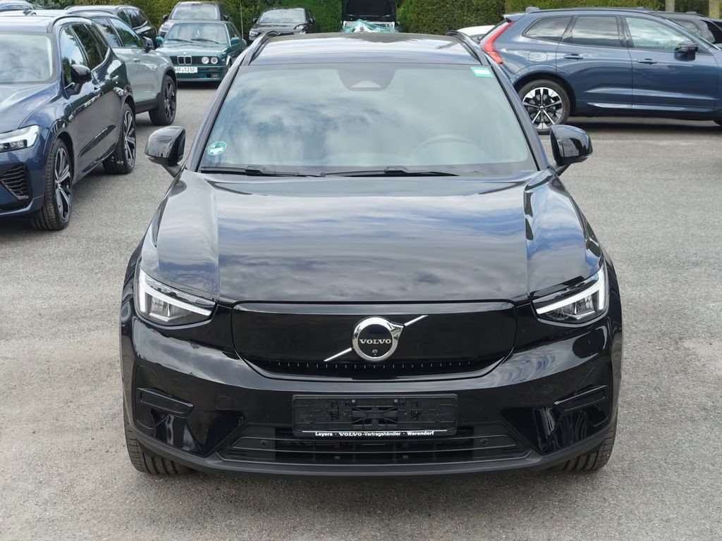 Volvo EX40