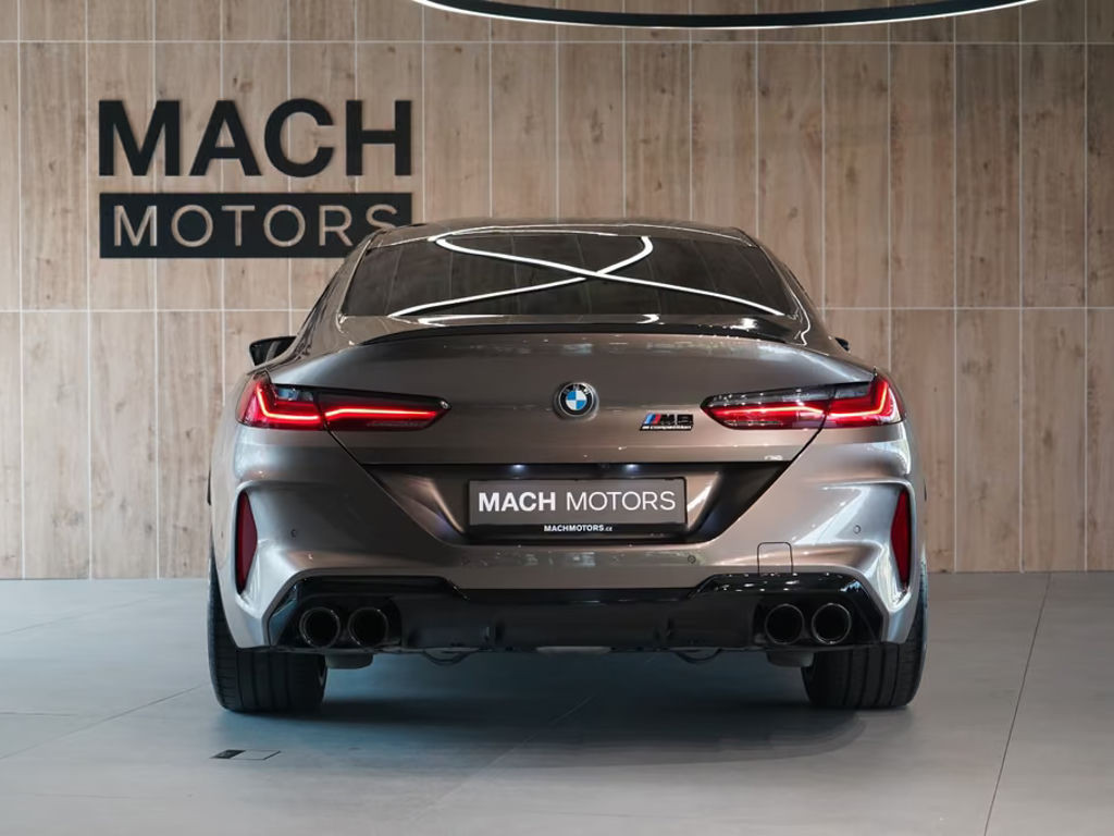 BMW M8