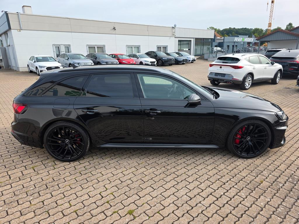 Audi RS4