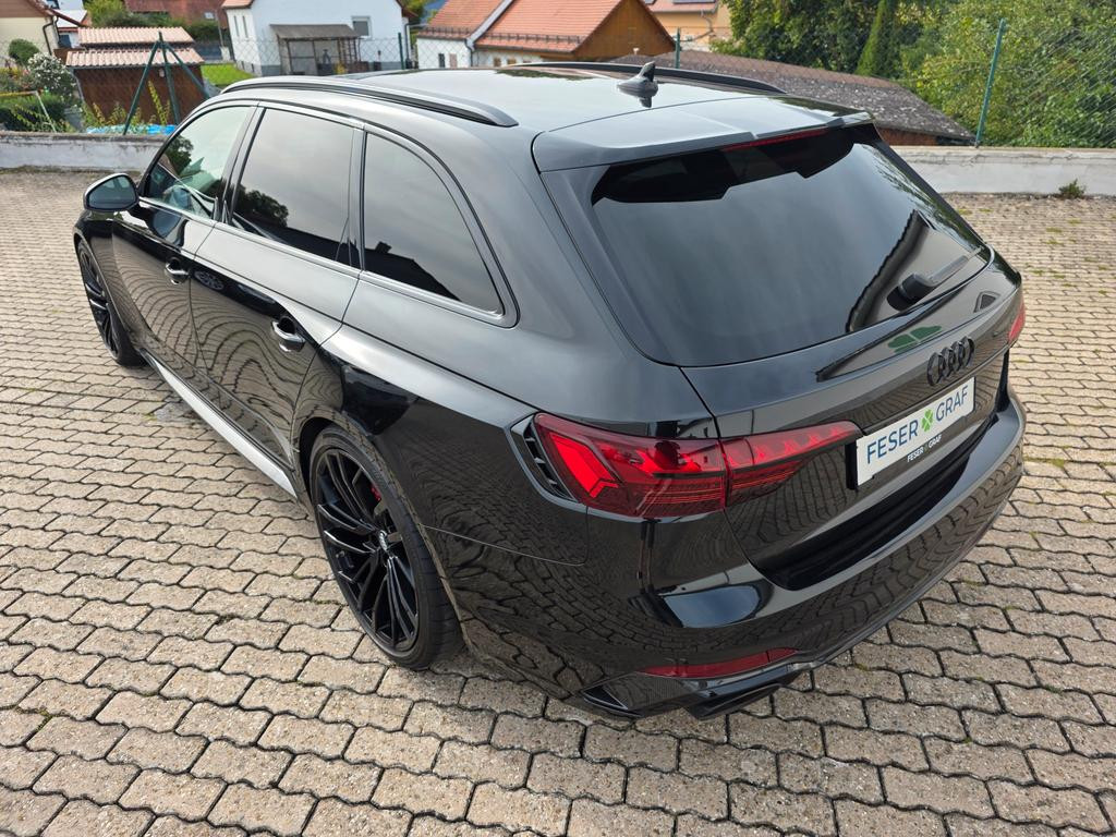 Audi RS4