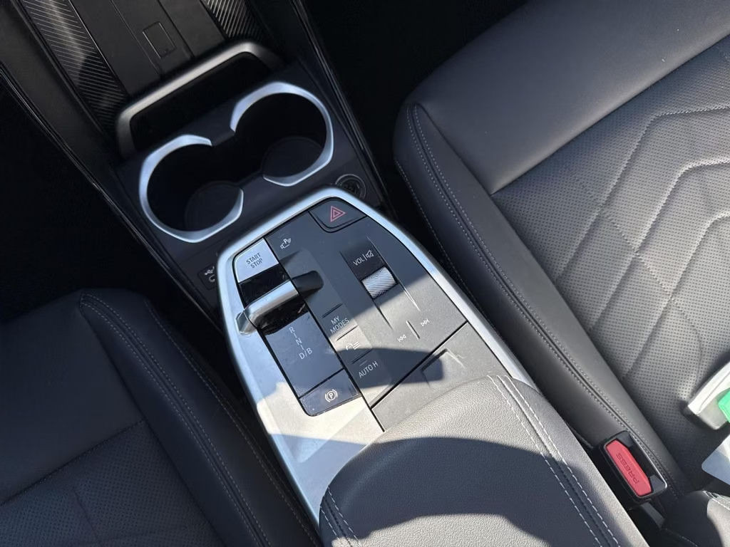 BMW iX1