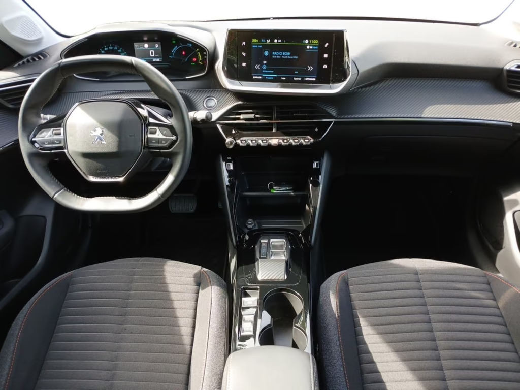 Peugeot e-208