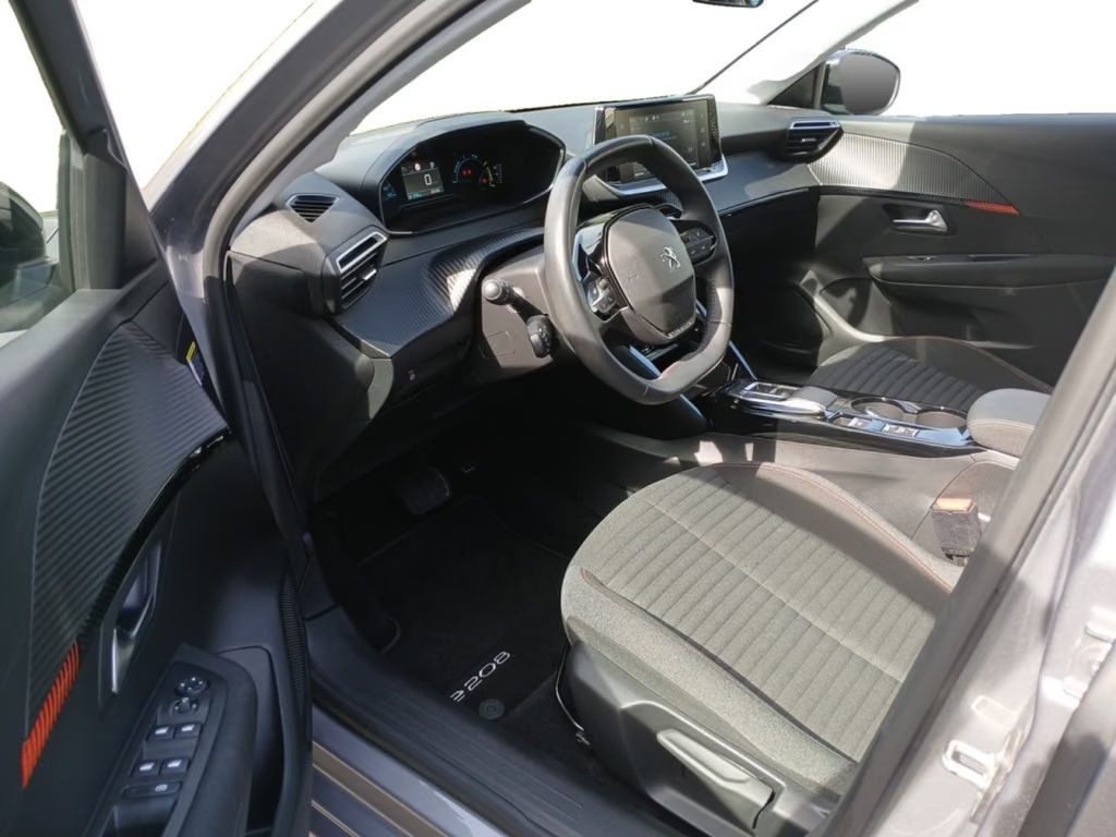 Peugeot e-208