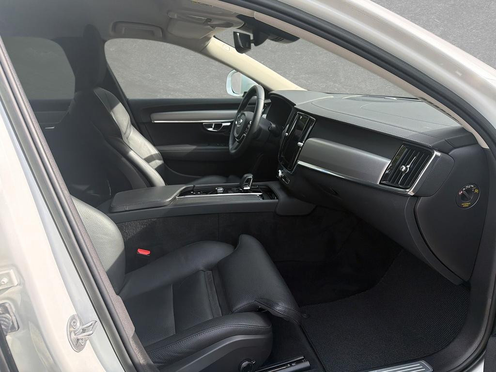 Volvo V90 Cross Country