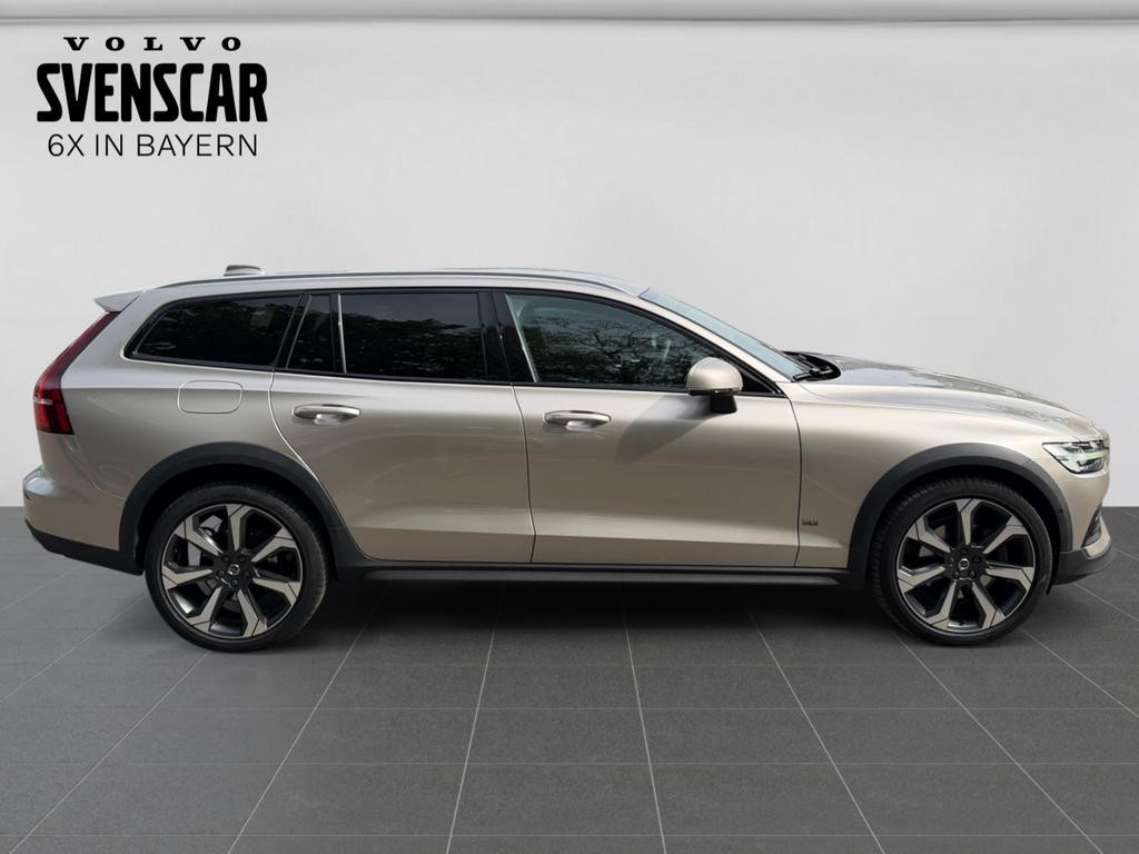Volvo V60 Cross Country
