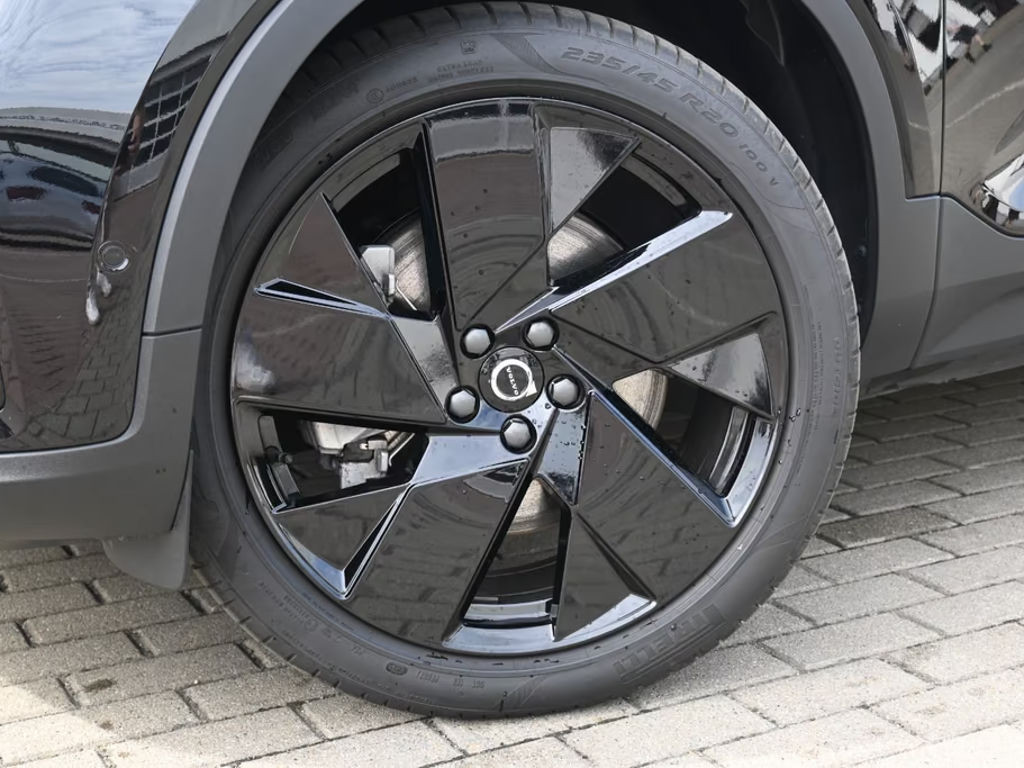 Volvo EX40