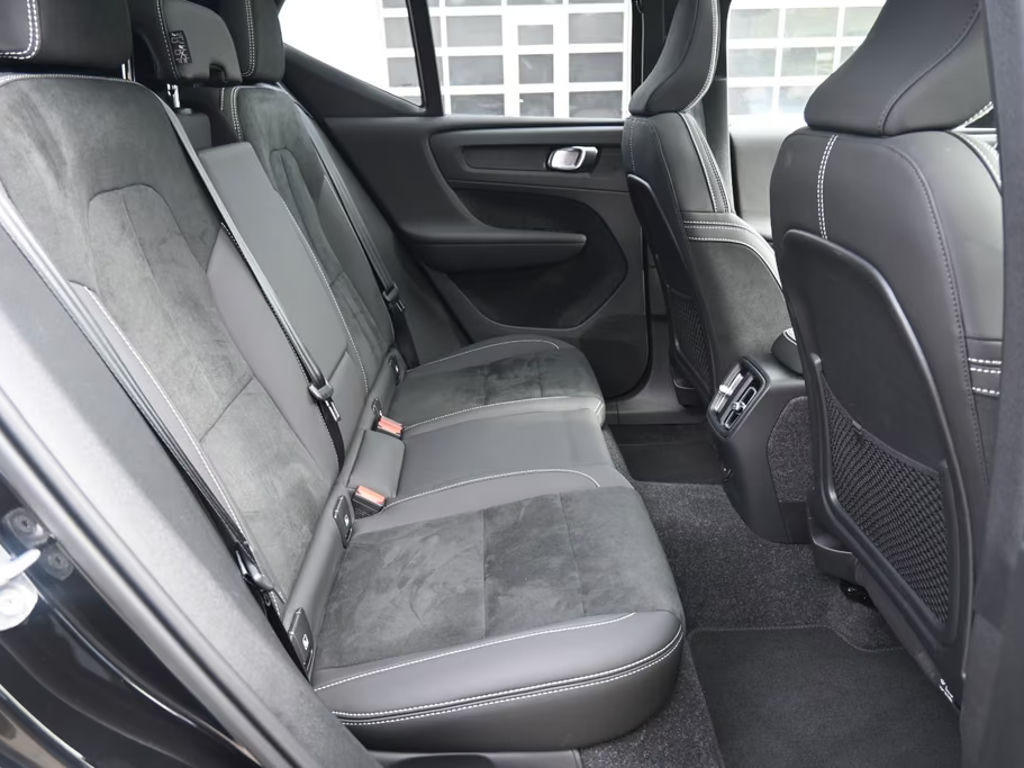 Volvo EX40