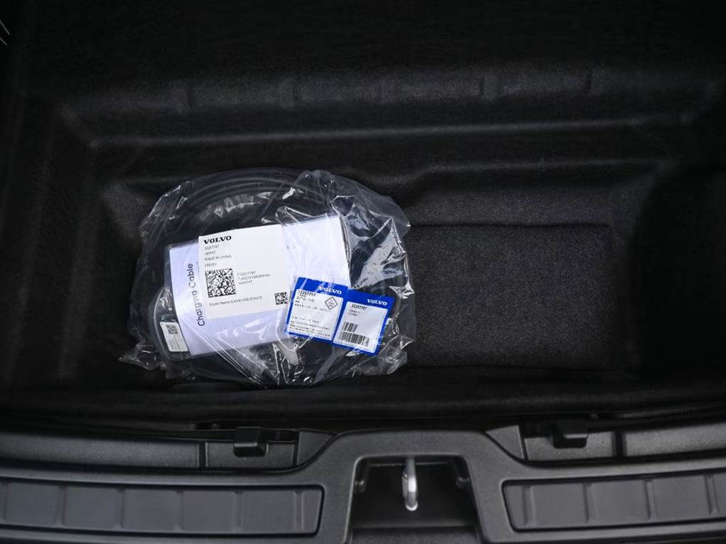 Volvo EX40