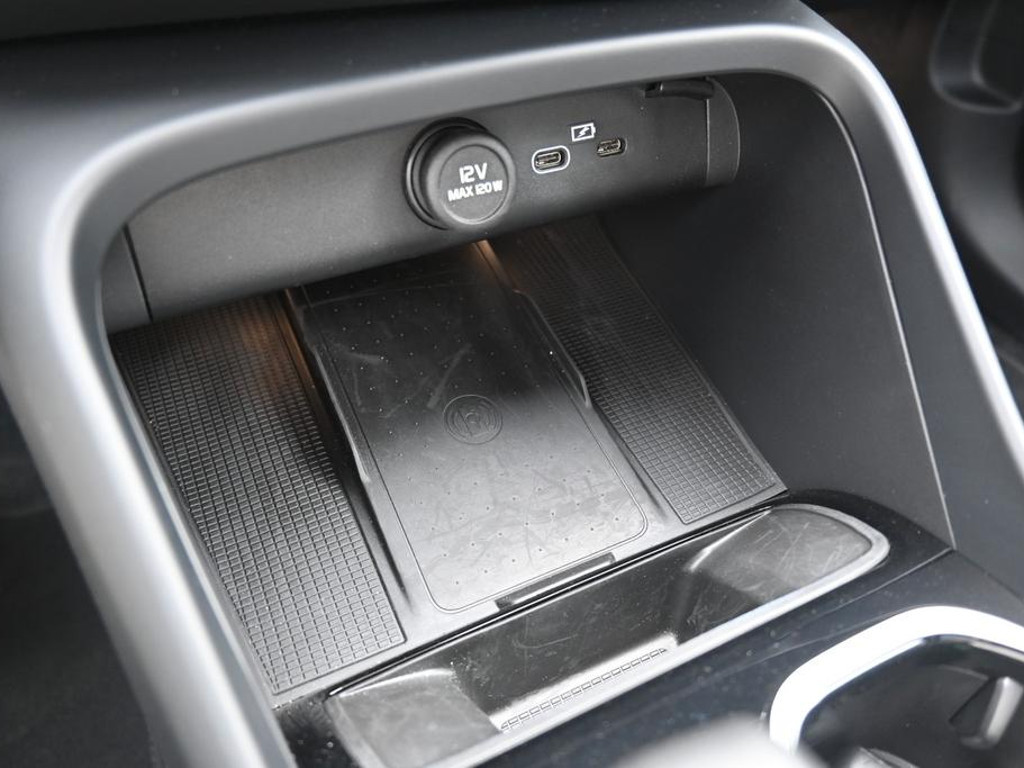 Volvo EX40
