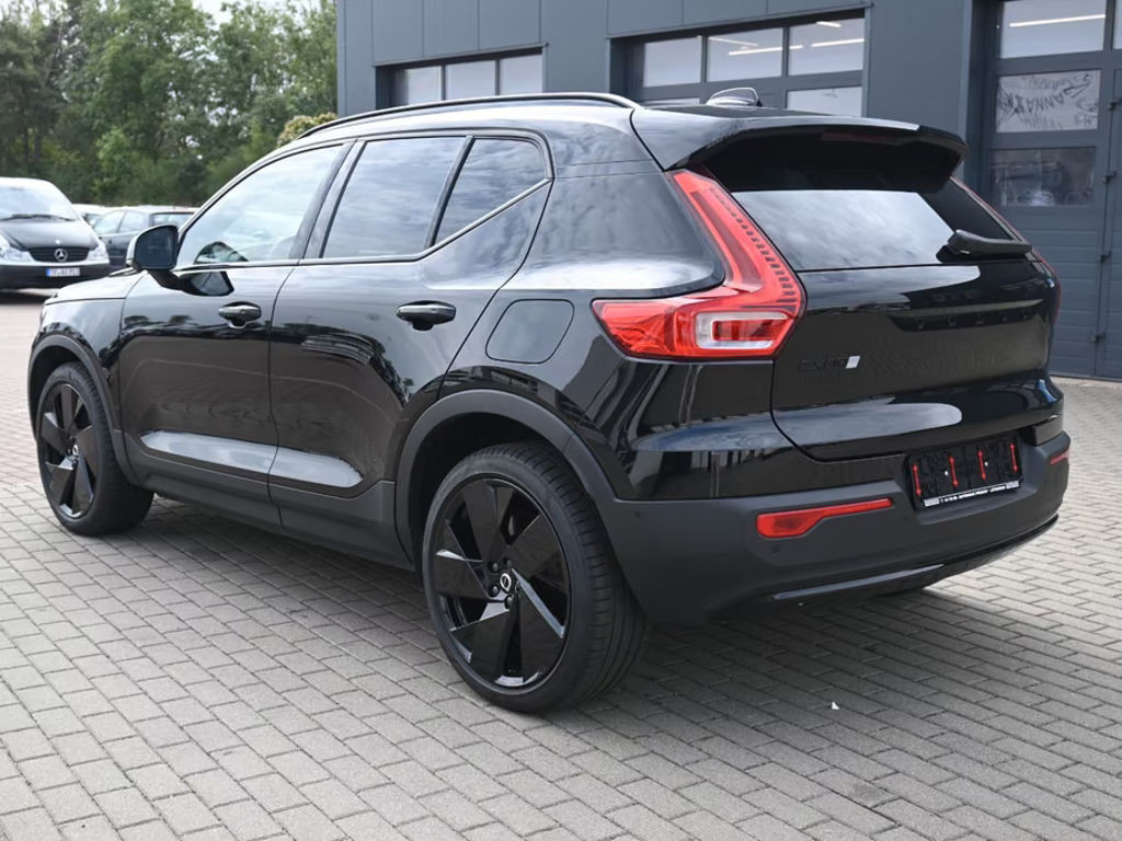 Volvo EX40
