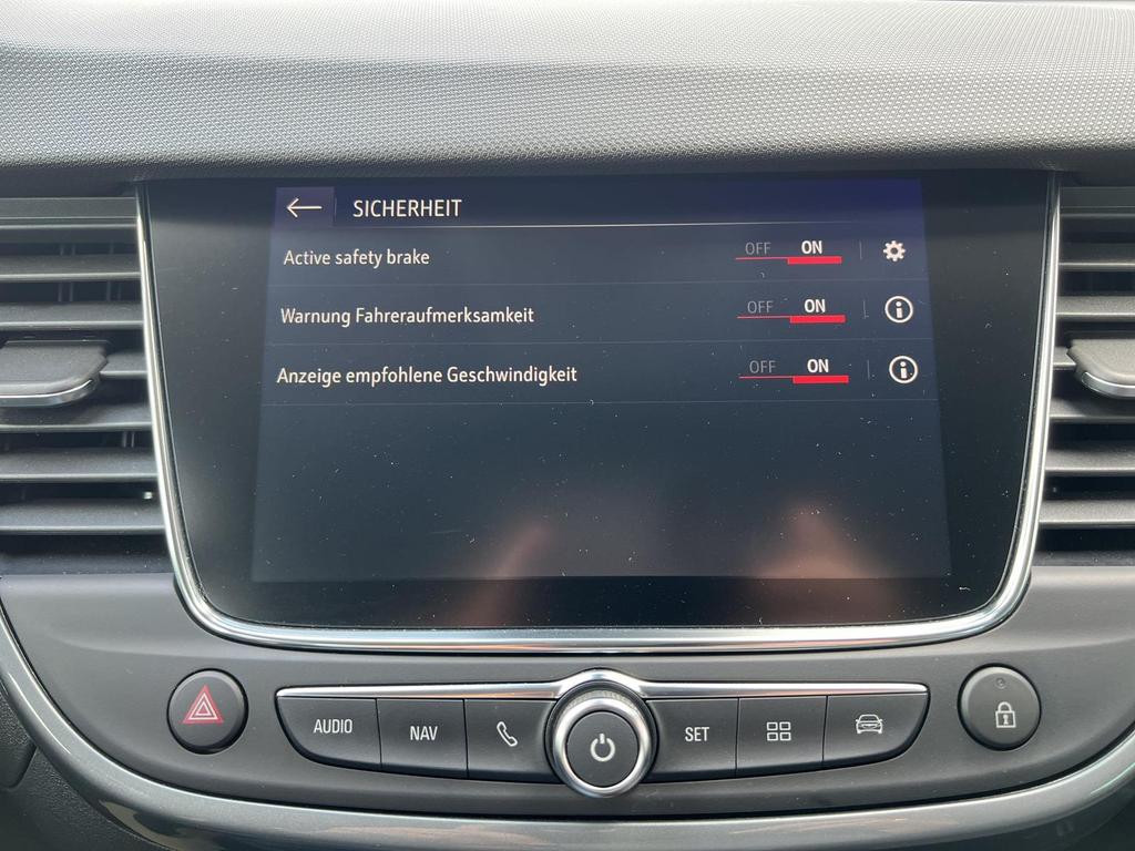 Opel Crossland X