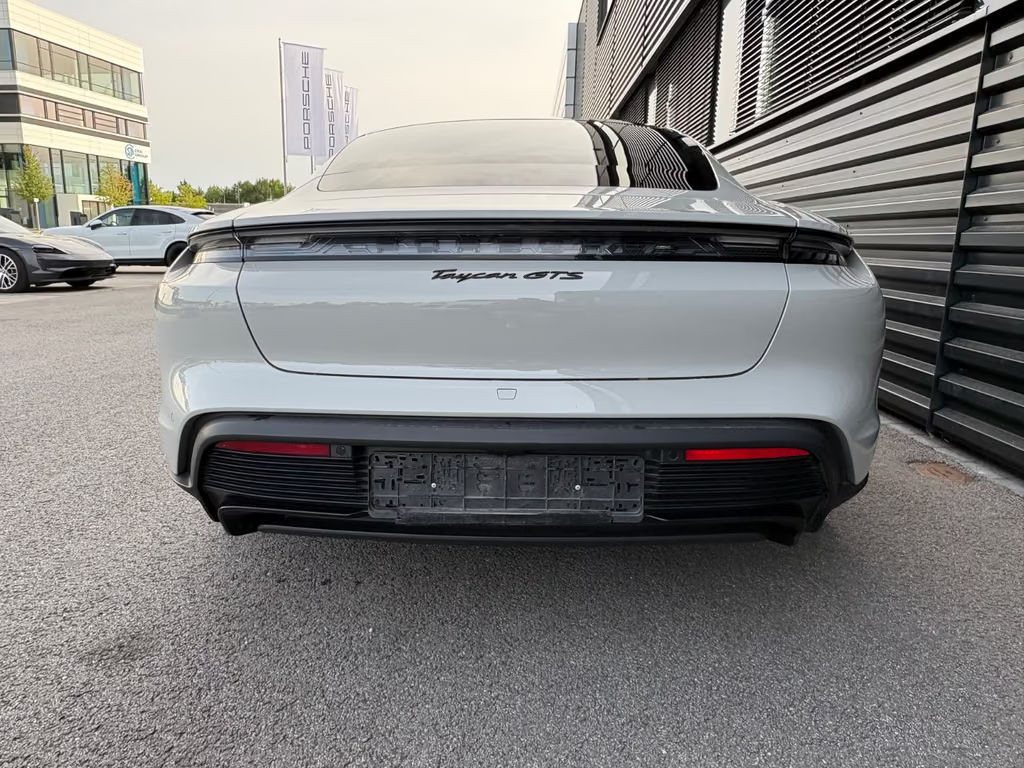 Porsche Taycan