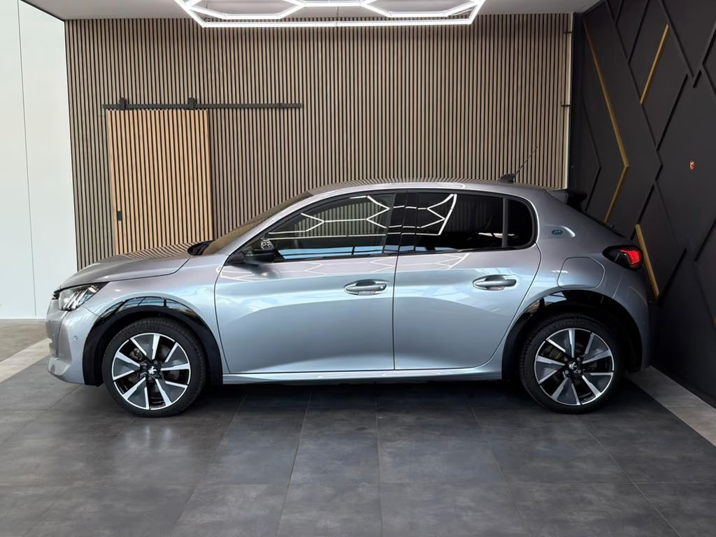 Peugeot e-208