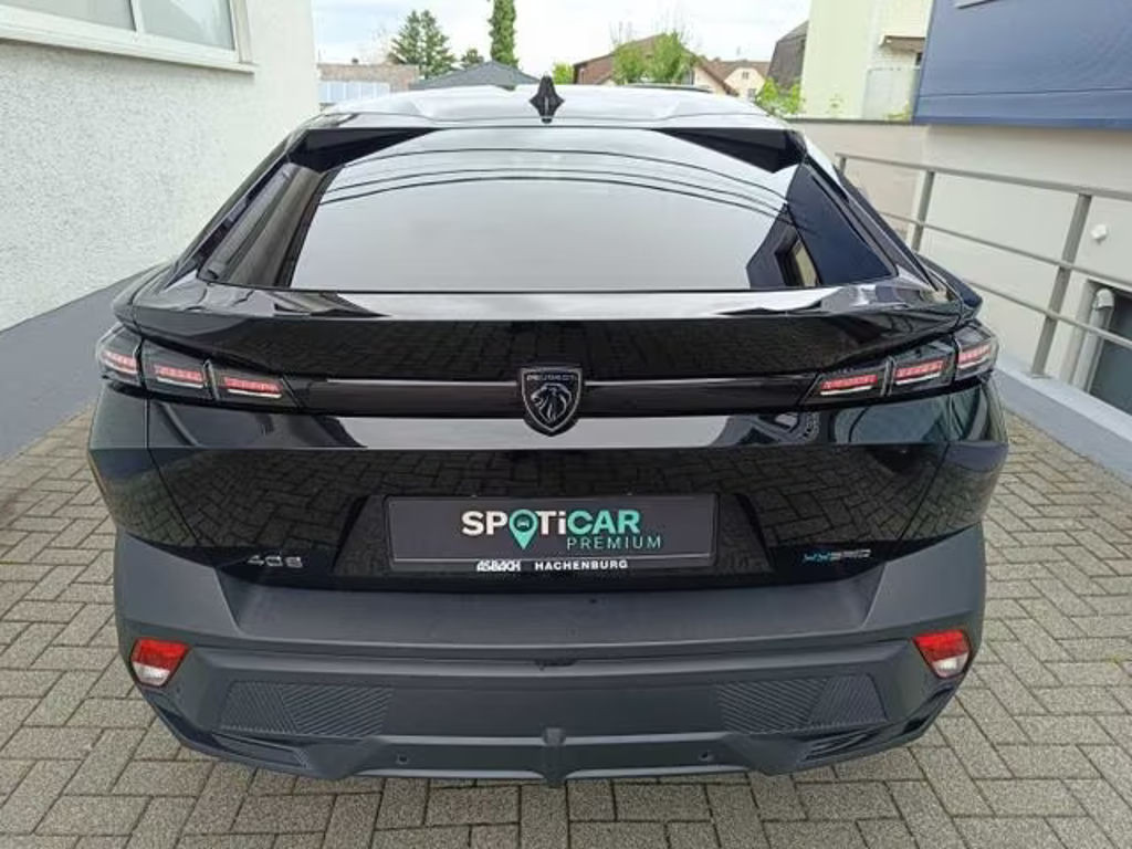 Peugeot 408