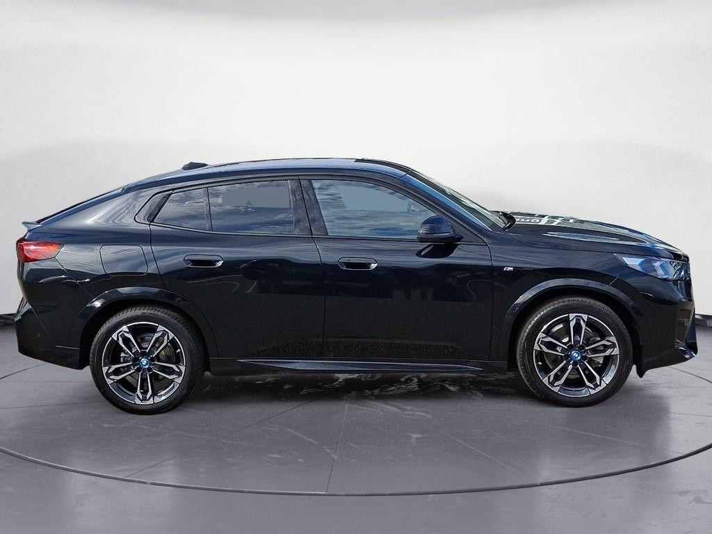 BMW iX2