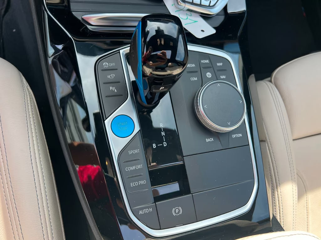 BMW iX3
