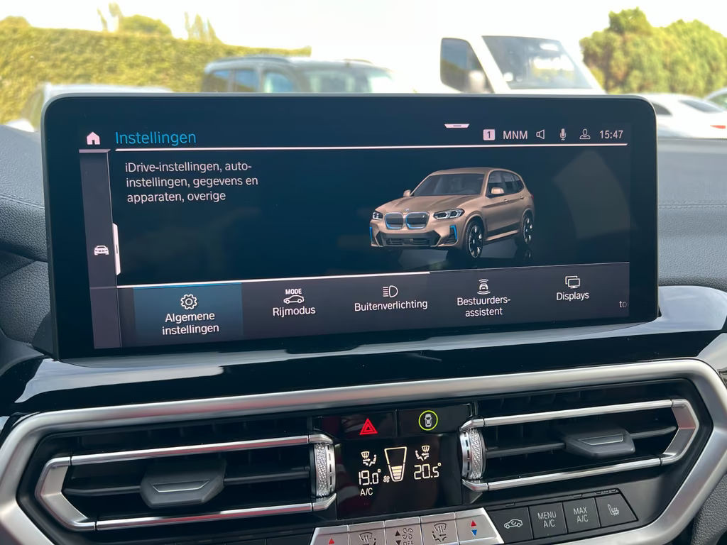 BMW iX3