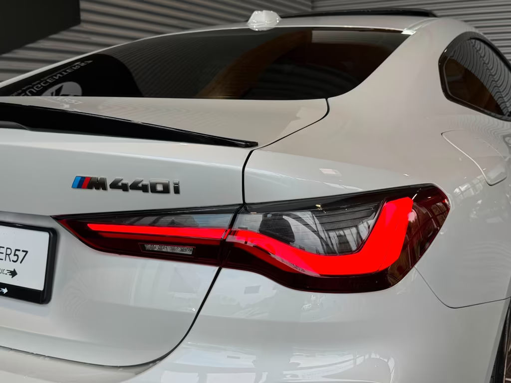 BMW M440