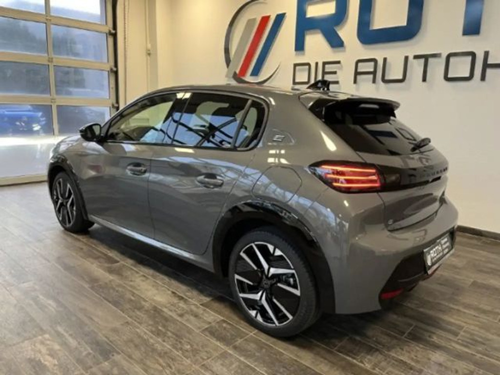 Peugeot e-208