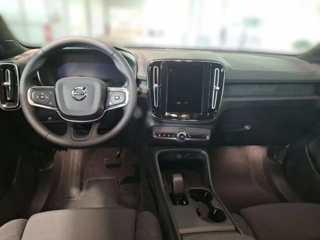 Volvo EX40