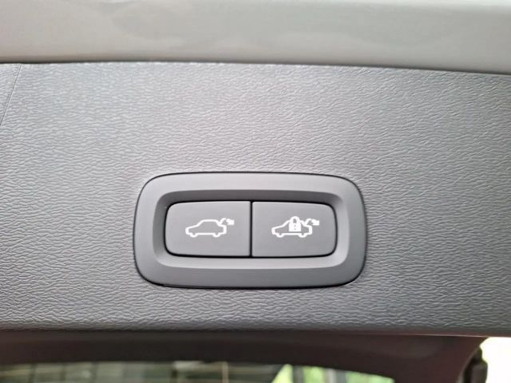 Volvo EX40