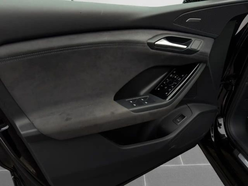 Audi SQ6 e-tron