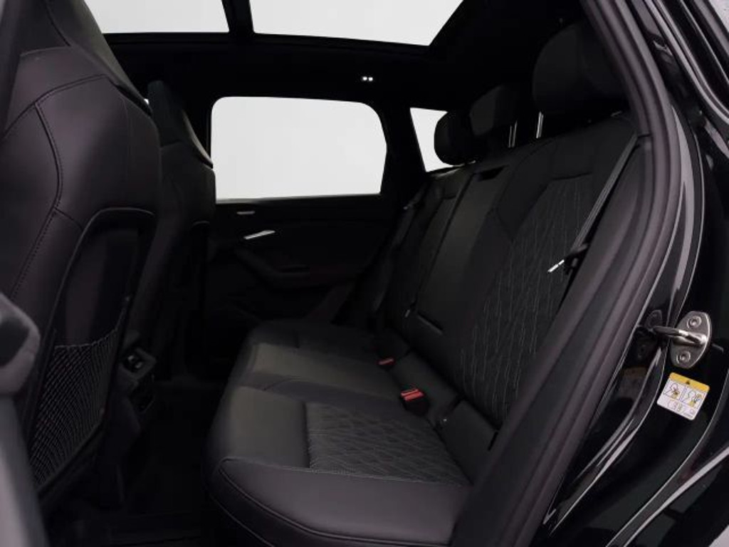 Audi SQ6 e-tron
