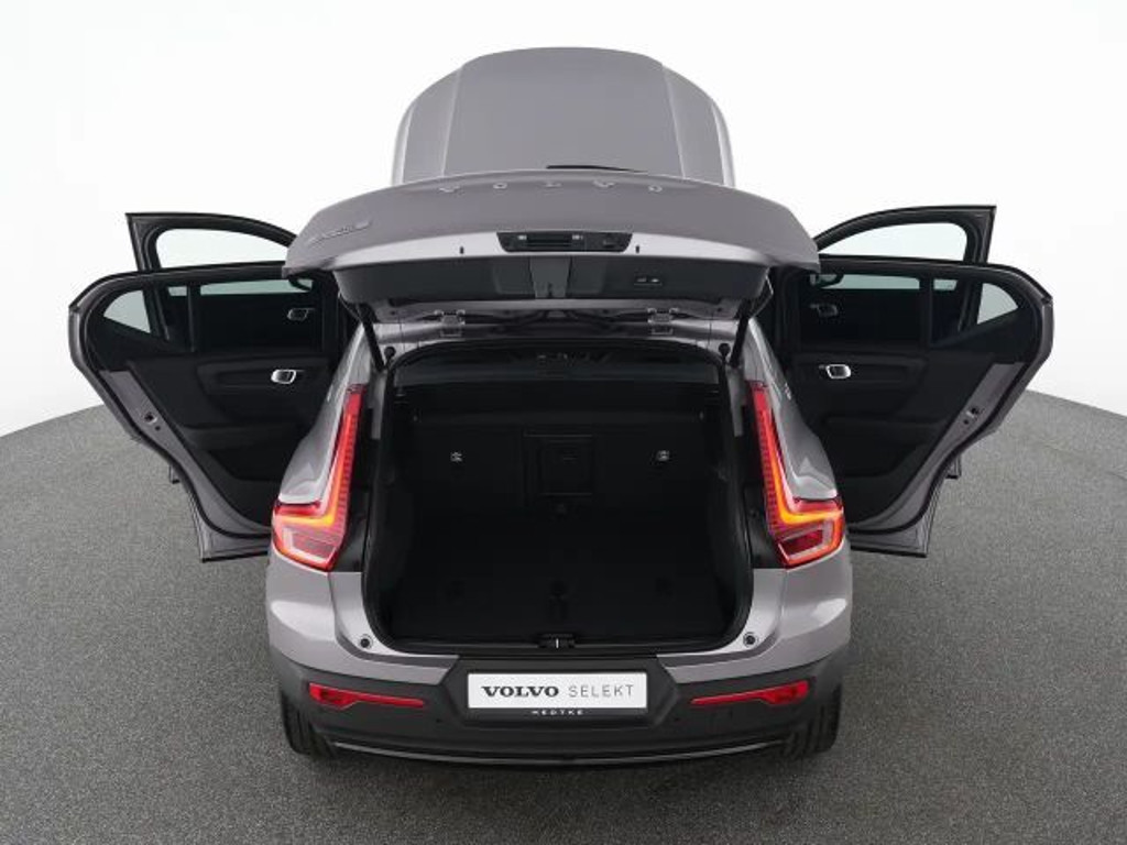 Volvo EX40