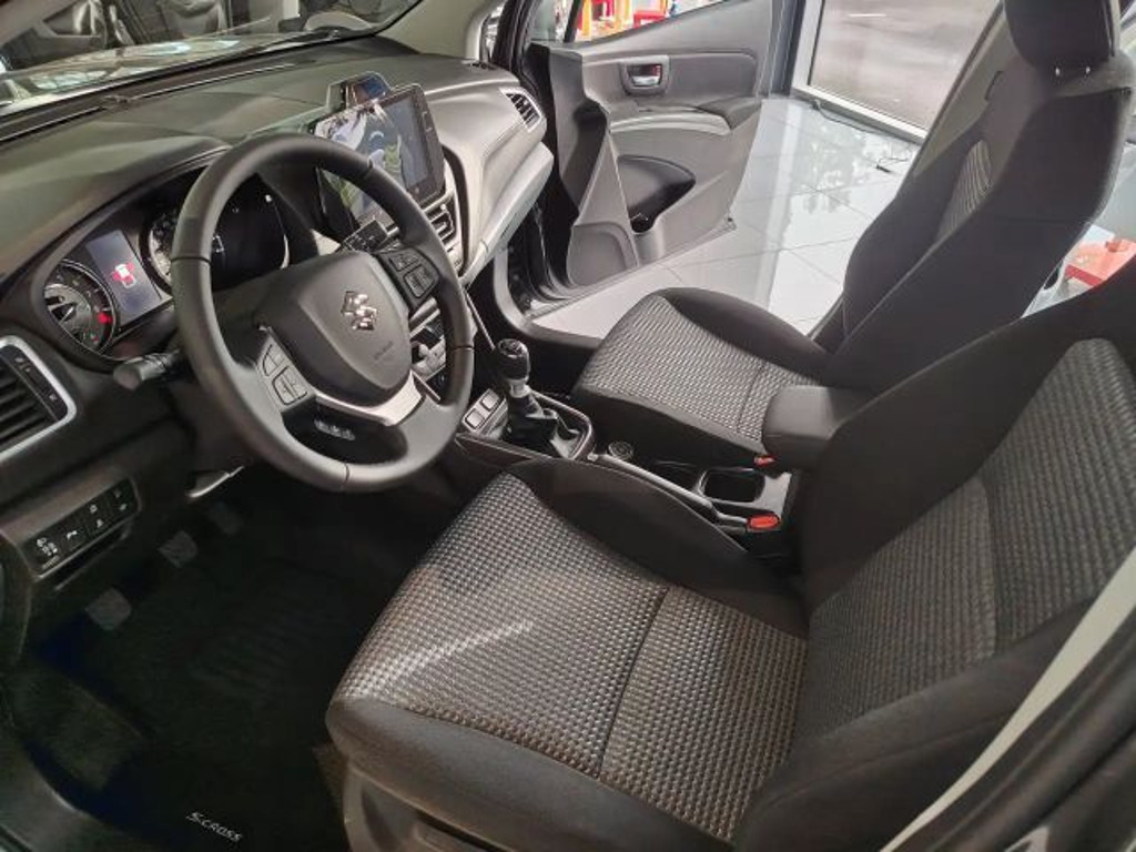 Suzuki S-Cross