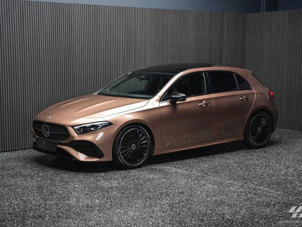 Mercedes-Benz A-Klasse A 220 4MATIC AMG Line Hatchback
