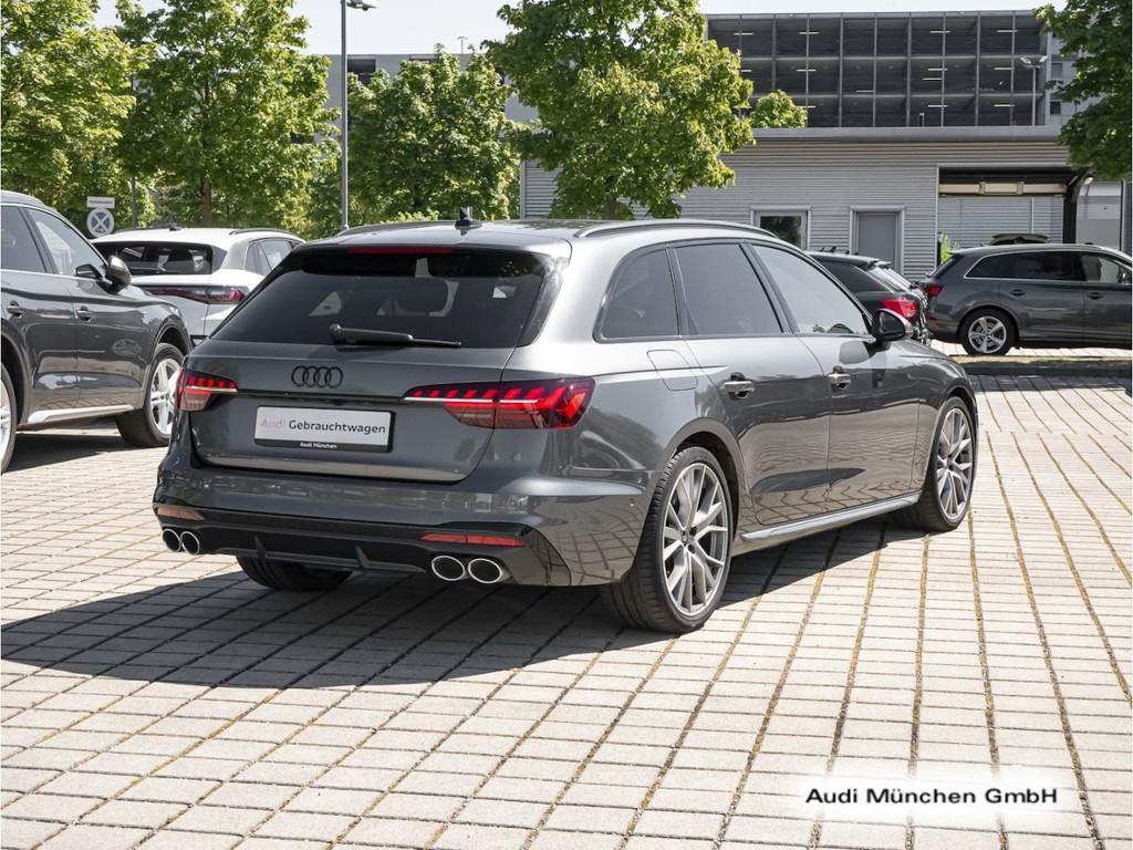 Audi S4