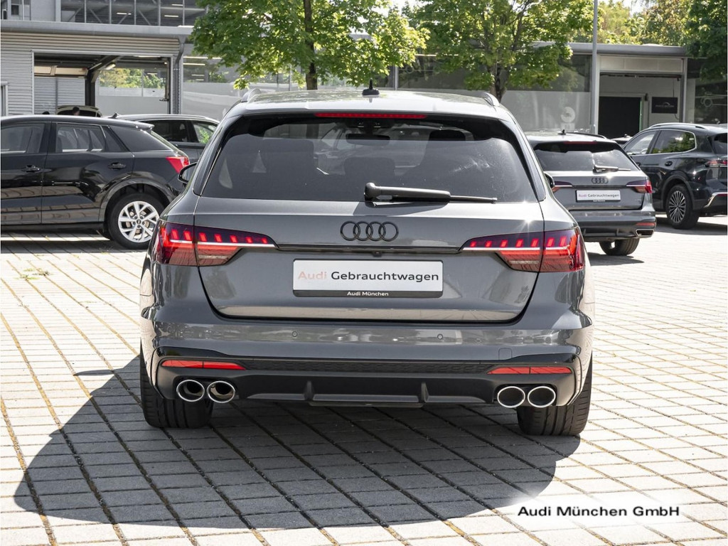 Audi S4