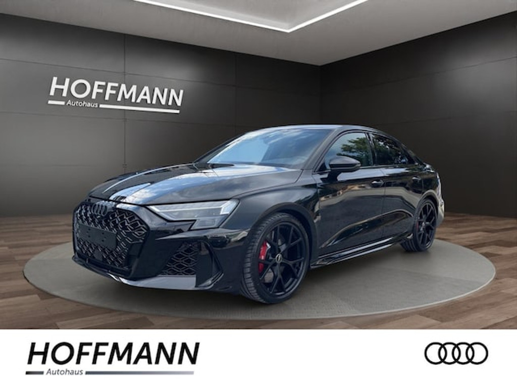 Audi RS3 Sedan Quattro S-Tronic