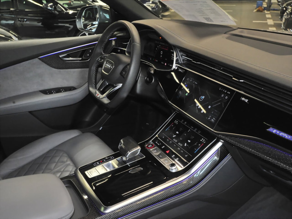 Audi SQ8