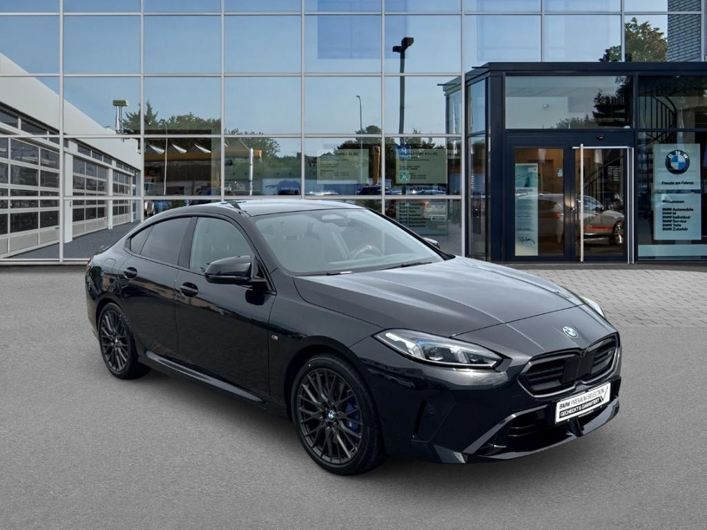 BMW M235 Gran Coupé Sedan