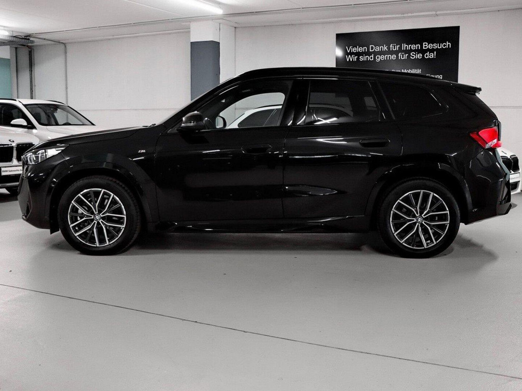 BMW iX1 xDrive30