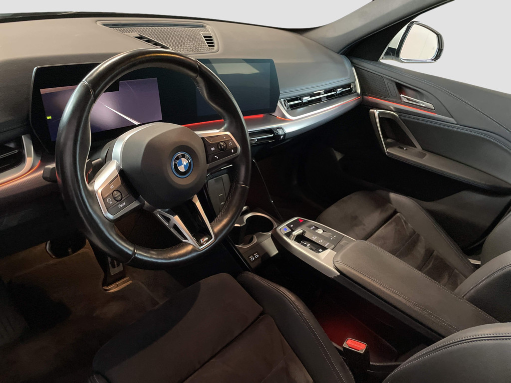 BMW iX1